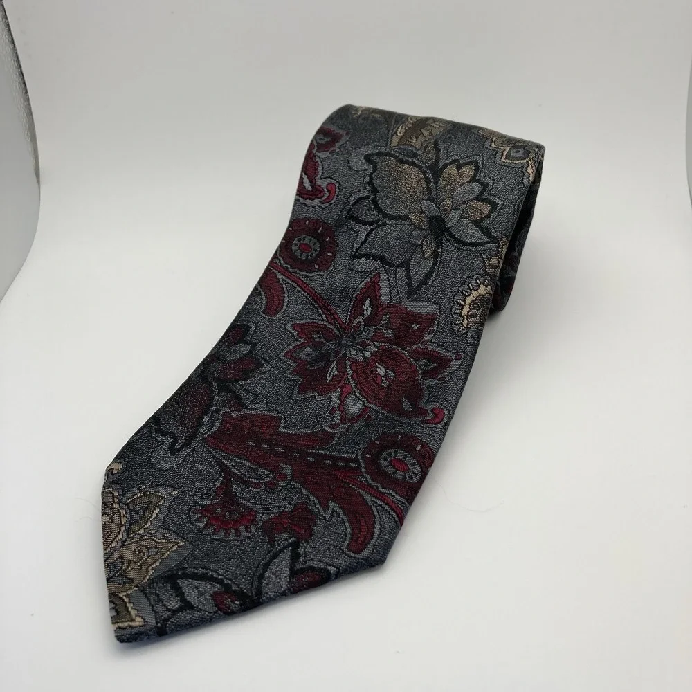 Editions by Van Heusen Men's Necktie Tie‎ Gray Red Floral Classic Length